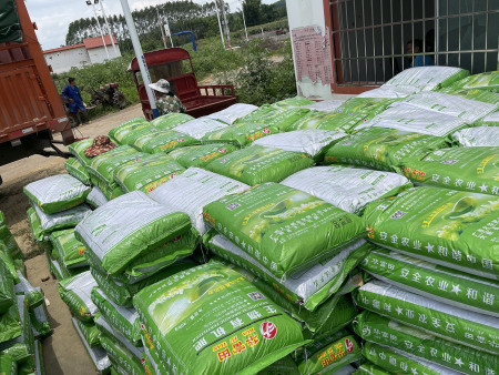 生(shēng)物(wù)有(yǒu)機(jī)肥 生(shēng)物(wù)有(yǒu)機(jī)肥